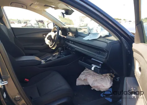 2024 Honda Accord Lx z USA, uszkodzony, nr VIN 1HGCY1F28RA034667